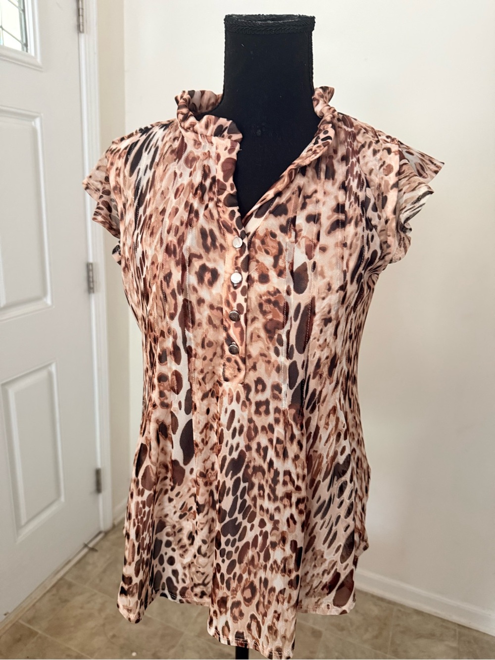 Ava & Grace Leopard Print Ruffle Cap Sleeve Blouse - Brown size Small